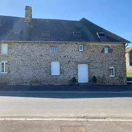 De La Vallee De La Vire Pour 6 A 8 Personnes Proche L'a84 Holiday home